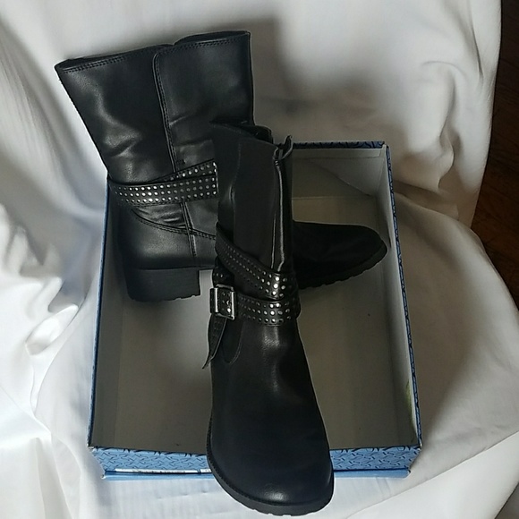Vera Wang Shoes - Black boots